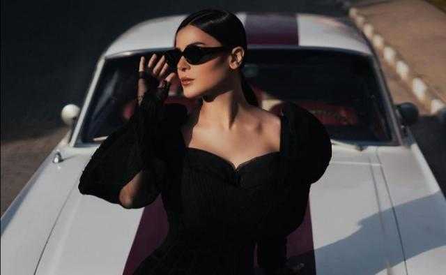 رانيا منصور تبهر جمهورها في أحدث جلسة تصوير «صور»