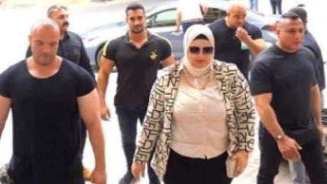 «معلّمة الأحياء»: «استعنت بالبودي جاردات لهذا السبب.. والدستور لا يمنع الدروس الخصوصية»