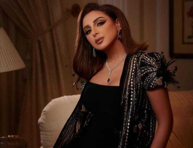 حفل الكويت و«لوحة باهتة» يضعان أنغام على قائمة الأكثر بحثًا
