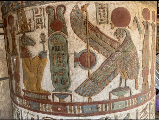 النقوش المكتشفة