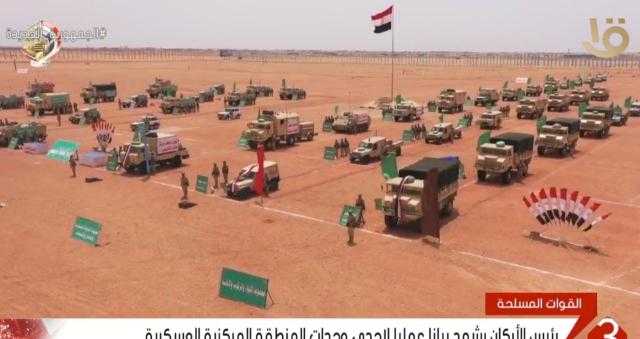 شاهد.. رئيس الأركان يشهد بيانًا عمليًا لإحدى وحدات المنطقة المركزية العسكرية