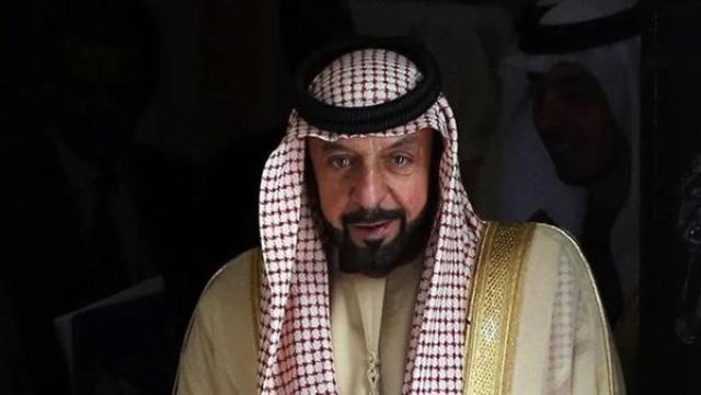 انتهاء صلاة الجنازة على الشيخ خليفة بن زايد رئيس دولة الإمارات