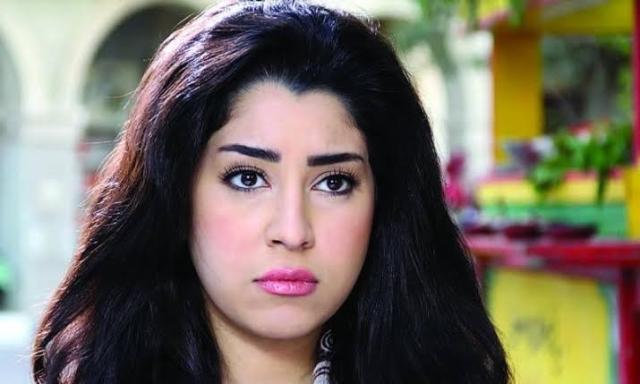 أيتن عامر ناعية الشيخ خليفة بن زايد: «اللهم ارحمه واغفر له»