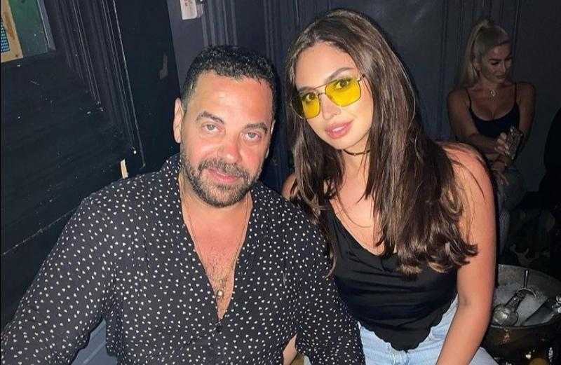 نيكول سعفان تحتفل مع طارق العريان بعيد ميلاده الـ59