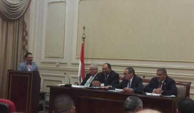 «منتجى الألبان» تُناقش معوقات تراخيص إقامة مزارع الإنتاج الحيوانى