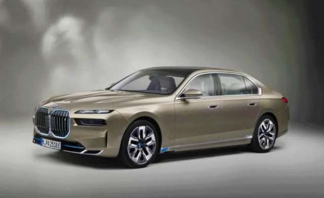 بي إم دبليو i7 الكهربائية موديل 2023