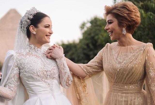شام الذهبي لوالدتها أصالة: «أنتِ مدرسة بالحب والعزيمة الخارقة»
