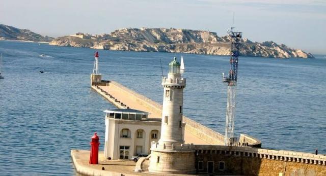 فتح الحدود البرية بين المغرب وإسبانيا بعد إغلاقها عامين