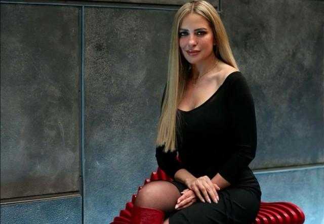 ريم مصطفى لجمهورها: «انتظروا عرض الثمانية قريبًا»