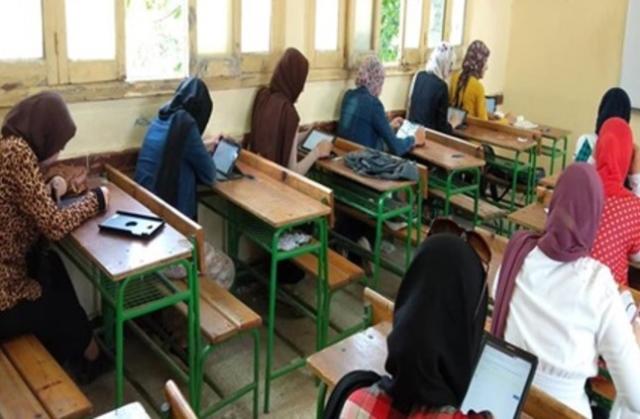 طلاب الثانوية