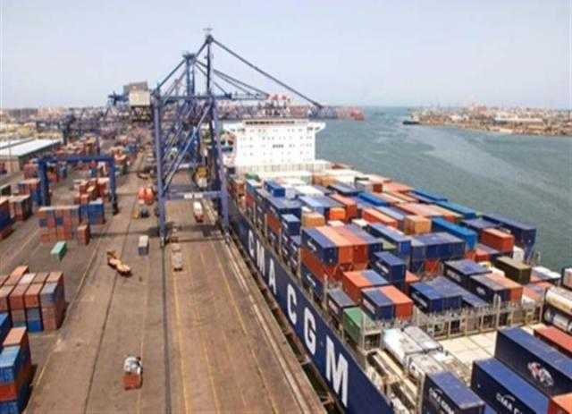 عاجل | 300 ألف طن من القمح المصدر إلى مصر عالقة في موانئ أوكرانيا