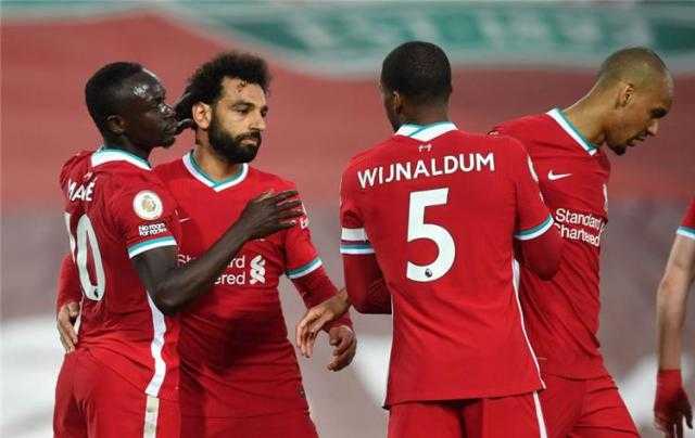 ليفربول يفوز على ساوثهامبتون ويواصل مطاردة مانشستر سيتي