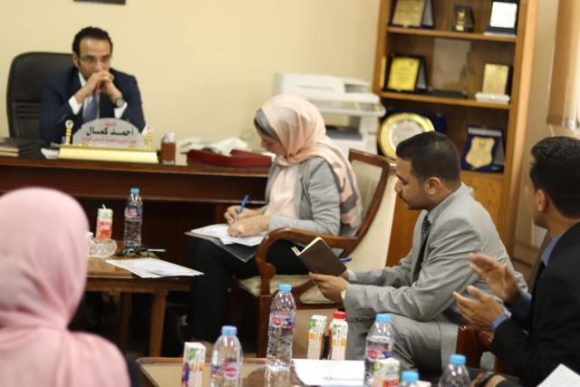 وزارة التموين تكرم عددًا من طلاب كلية السياسة والاقتصاد بجامعة بني سويف