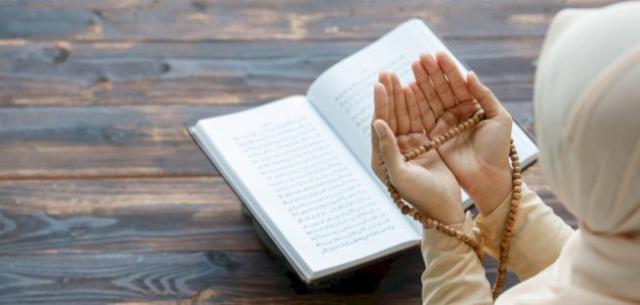 10 كلمات لو رددتها لفتحت لك أبواب السماء.. احرص عليهم