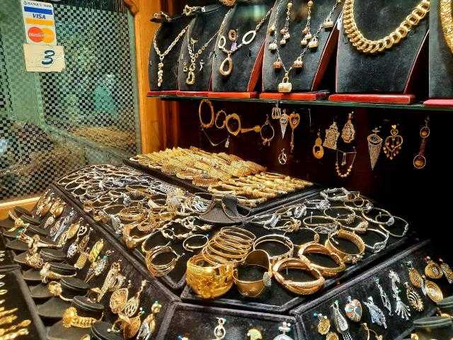 أسعار الذهب بمنتصف التعاملات.. وعيار 21 يرتفع 20 جنيها