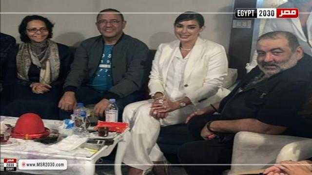 سامح عبد العزيز يبدأ بناء ديكورات مسلسل «الشادر»