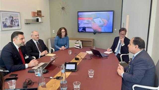 وزير المالية يشدد بضرورة تعظيم جهود التحول للاقتصاد الرقمي