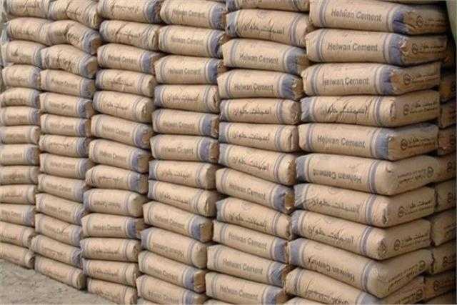 ضبط 30 طن أسمنت قبل بيعها بأزيد من سعرها في المنوفية