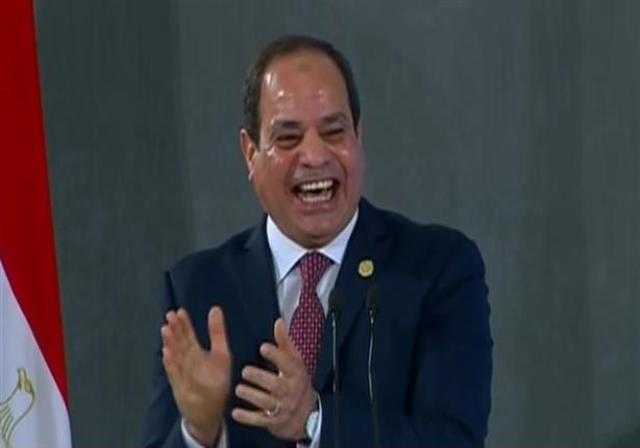 نوبة ضحك للرئيس بسبب كلمة قالها وزير التموين «فيديو»