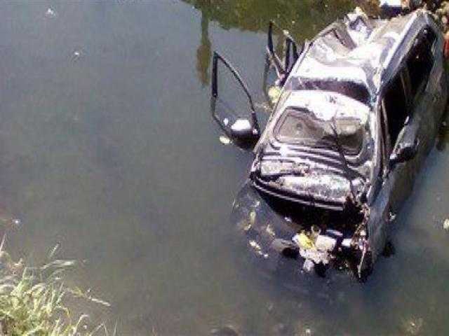 أسوان.. مصرع وإصابة 8 أشخاص في انقلاب ميكروباص بترعة