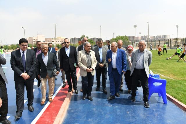 تفقد وزير الدولة للإنتاج الحربي للأكاديمية المصرية للهندسة والتكنولوجيا المتقدمة
