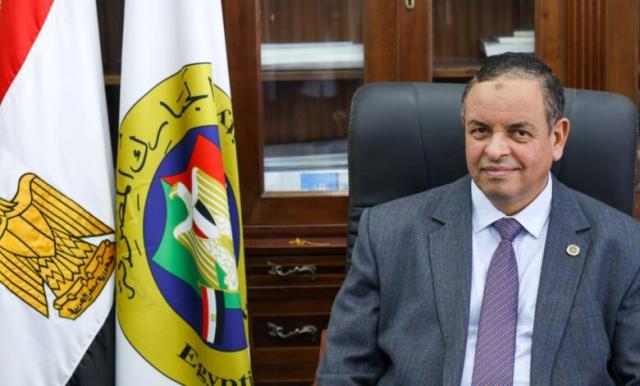 الشحات غتوري رئيس مصلحة الجمارك