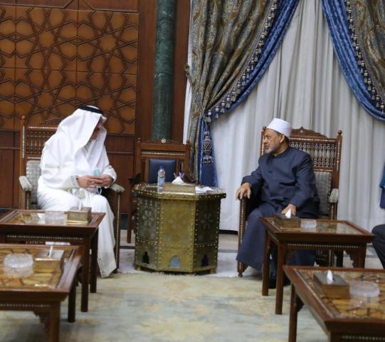 شيخ الازهر خلال استقبال السفير السعودي