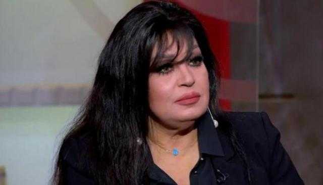 شاهد: فيفي عبده تعود من جنازة سمير صبري بـ ”ونش”.. لهذا السبب