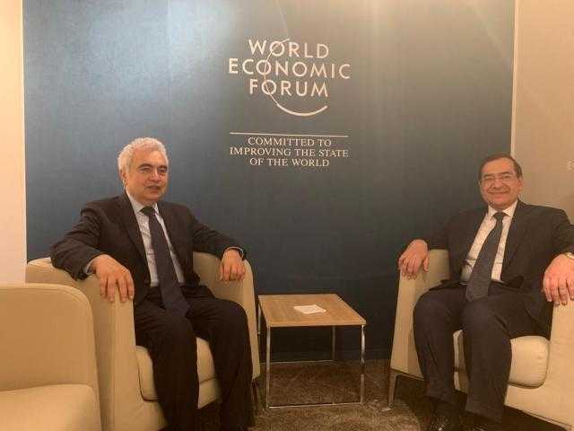 وزير البترول يبحث في «دافوس» التحضير لقمة المناخ  وزيادة الاستثمارات