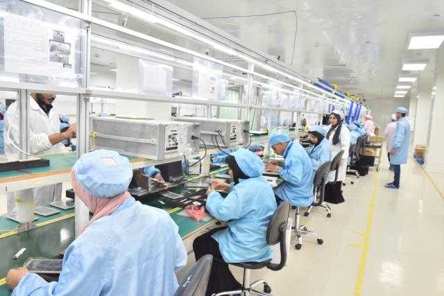 يحصل عليها بعد عامين من الدراسة.. مفاجأة سارة لطلاب الجامعات التكنولوجية «فيديو»