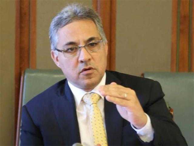 برلماني عن الطلبات الموجهة لرئيس الوزراء: «الله يعينه»- فيديو