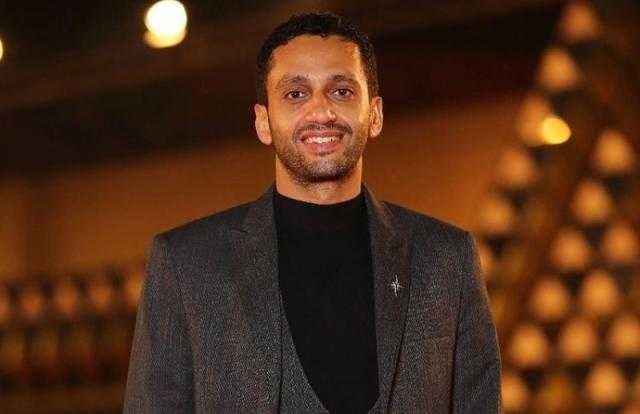 محمد حاتم يكشف كواليس «بطلوع الروح» في «أسرار النجوم»| اليوم