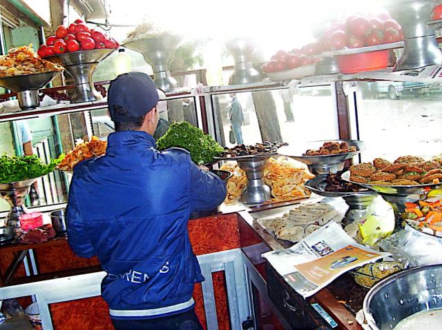 أرشيفية مطعم فول وطعمية 