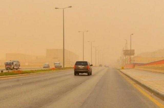 خبراء الأرصاد يتوقعون طقسًا حارا.. ونشاط للرياح اليوم الجمعة «فيديو»