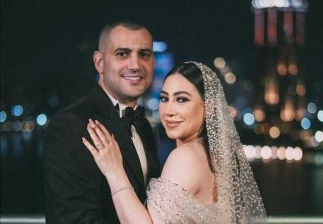 المطربة بوسي.. لقطات آثارت الجدل في حفل زفافها على هشام ربيع