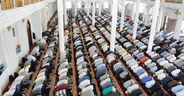 في خطبة الجمعة.. مسجل خطر يقتحم مسجدًا ويصفع مصليًا بدمياط