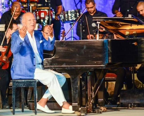 عمر خيرت يفتتح صيف الساحل الشمالي بحفل جديد