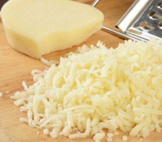 إحباط بيع 4 أطنان جبنة موتزاريلا فاسدة في الشرقية