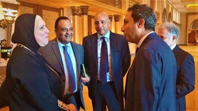 وزيرة التجارة والصناعة