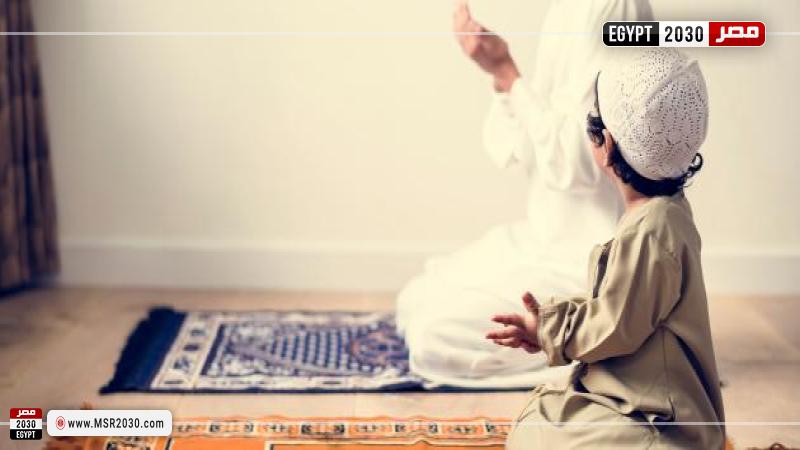 تشعر بالضيق.. دعاء يزيح الهم والغم ردده الآن