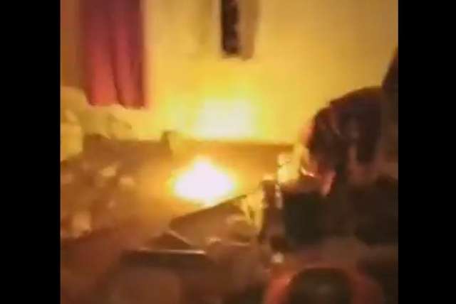 شاهد.. لحظة عثور شاب على «جن» داخل بيت مهجور