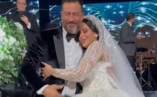 مفاجأة صادمة.. ابنة ماجد المصري تخذل والدها و«تخلع» الحجاب أمام الجميع