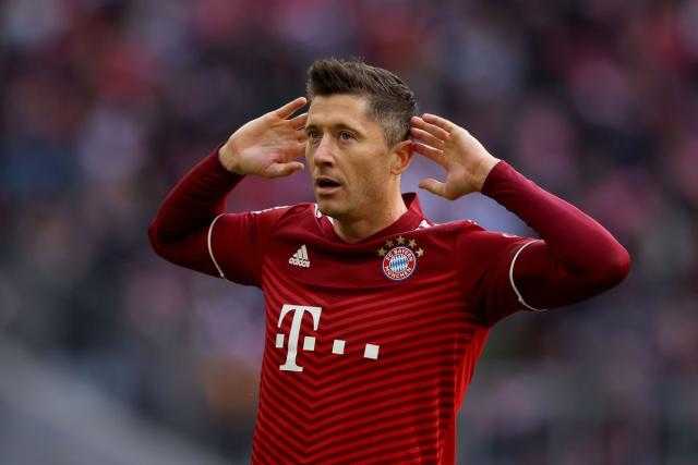 ليفاندوفسكي يثير الجدل حول مستقبله