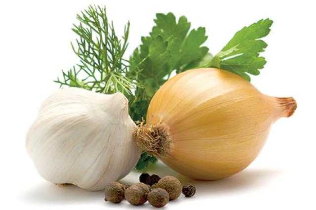 لماذا نهى رسول اللّه ﷺ عن أكل البصل والكراث؟.. تفاصيل