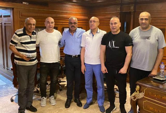 حسام حسن 