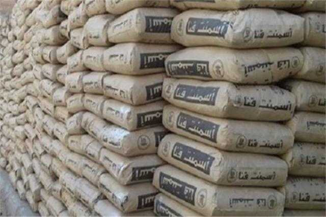 أجهزة الأمن تتحفظ على 15 طن أسمنت في المنوفية
