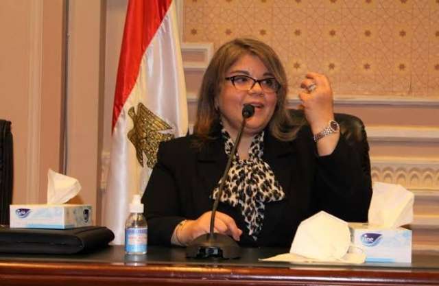 فيبي فوزي وكيلة الشيوخ