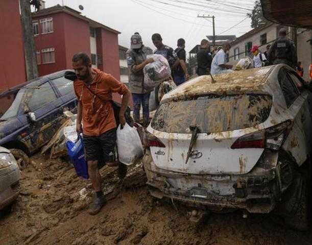 قتلى ومفقودين بالمئات.. انهيارات ودمار جراء الأمطار في البرازيل «فيديو»