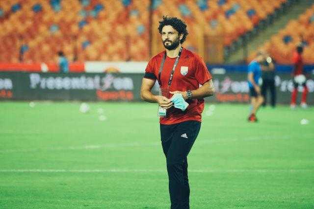 الأهلي والوداد.. حسام غالي وأمير توفيق يشتبكان مع الأمن المغربي