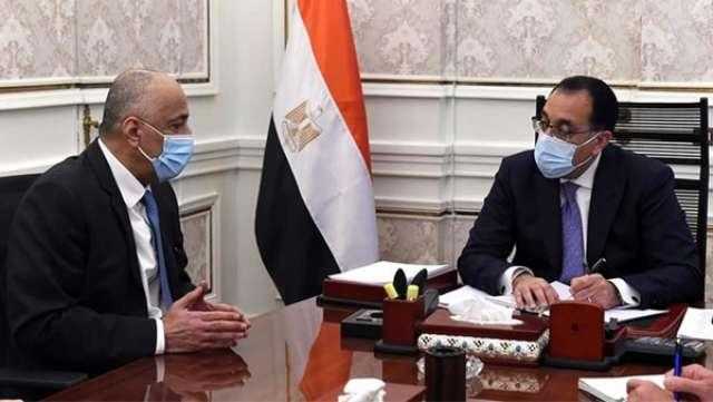 رئيس الوزراء ومحافظ البنك المركزي يبحثان سبل توفير السلع الاستراتيجية